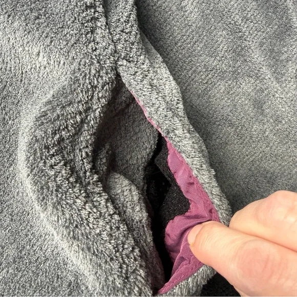 Patagonia Gray Fleece Pullover with Plum Trim - Picture 6 of 6